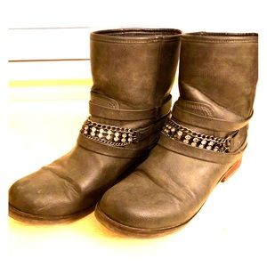 Winter Fashion Boots